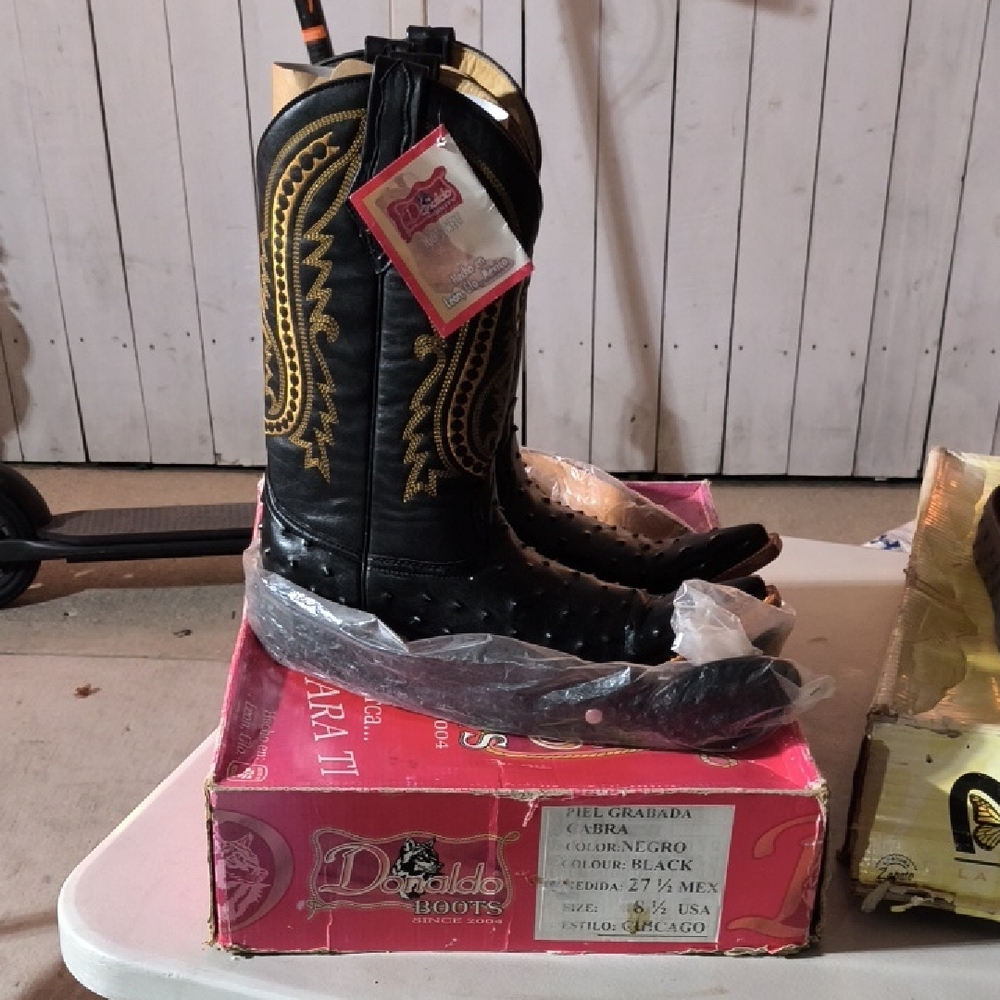 Dorado Black and Gold Cowboy Boots